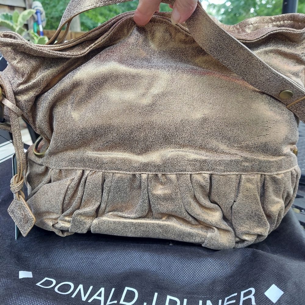 NWT DONALD J PLINER HANDBAG